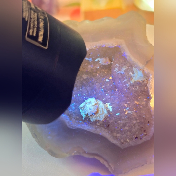 Druzy Blue Agate Raw Freeform With Uv - Picture 8 of 8